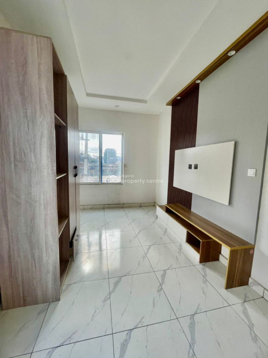 Finely Built 2 Bedroom Apartment, Ikota, Lekki, Lagos, Flat / Apartment for Sale