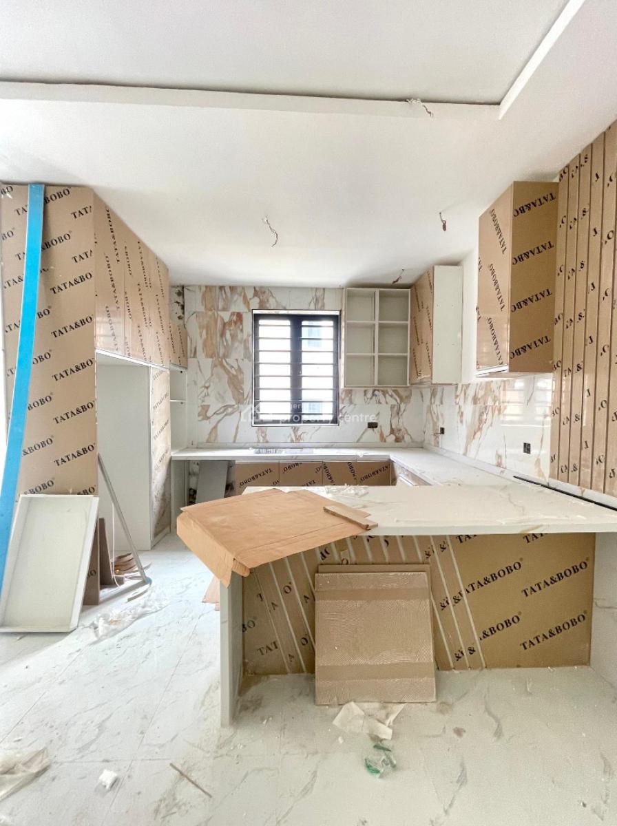 Serviced 2 Bedroom Luxury Apartments with Swimming Pool, Gym, Lekki Phase 1, Lekki, Lagos, Flat / Apartment for Sale