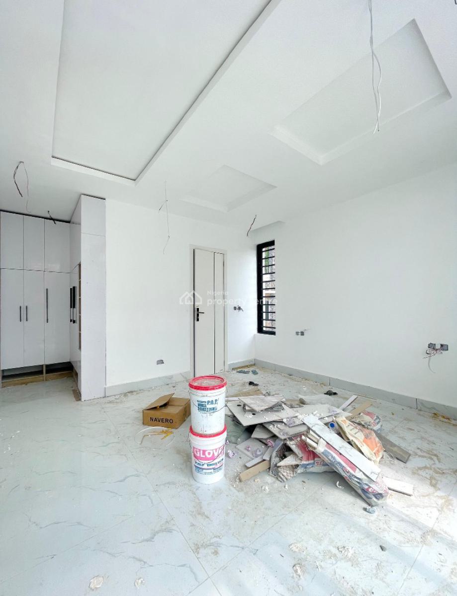 Serviced 2 Bedroom Luxury Apartments with Swimming Pool, Gym, Lekki Phase 1, Lekki, Lagos, Flat / Apartment for Sale