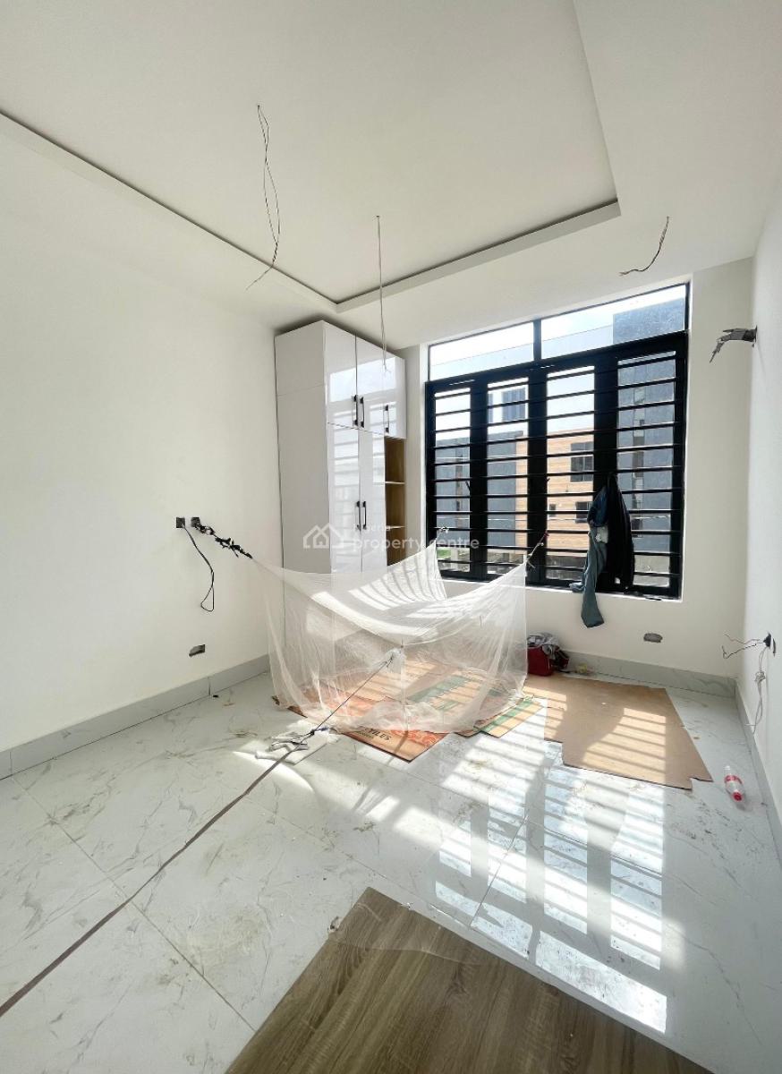 Serviced 2 Bedroom Luxury Apartments with Swimming Pool, Gym, Lekki Phase 1, Lekki, Lagos, Flat / Apartment for Sale