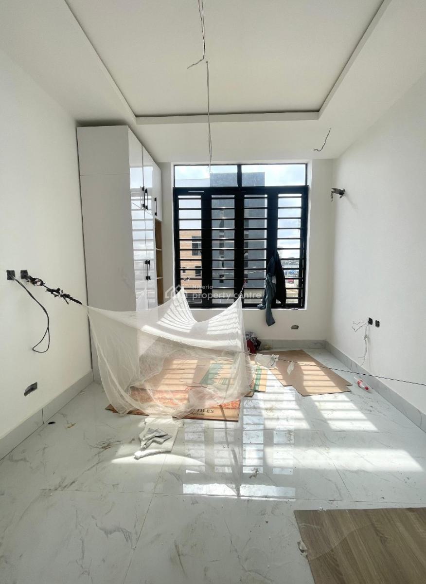 Serviced 2 Bedroom Luxury Apartments with Swimming Pool, Gym, Lekki Phase 1, Lekki, Lagos, Flat / Apartment for Sale