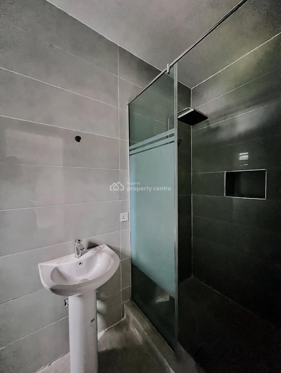 Luxury 4 Bedroom Terrace Duplex with Spacious Ensuite Rooms , Pool, Bq, Lekki Phase 1, Lekki, Lagos, Terraced Duplex for Sale