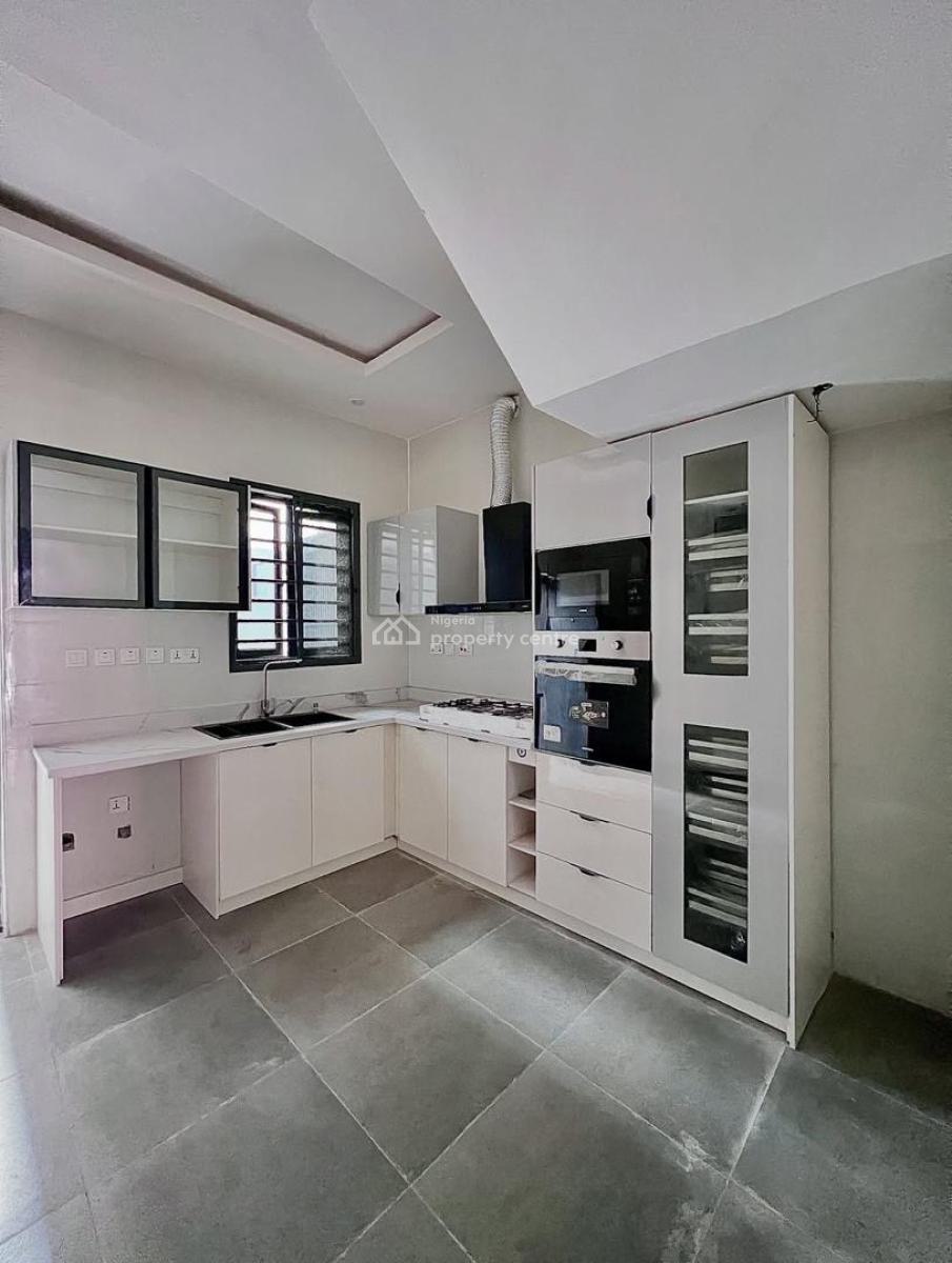 Luxury 4 Bedroom Terrace Duplex with Spacious Ensuite Rooms , Pool, Bq, Lekki Phase 1, Lekki, Lagos, Terraced Duplex for Sale
