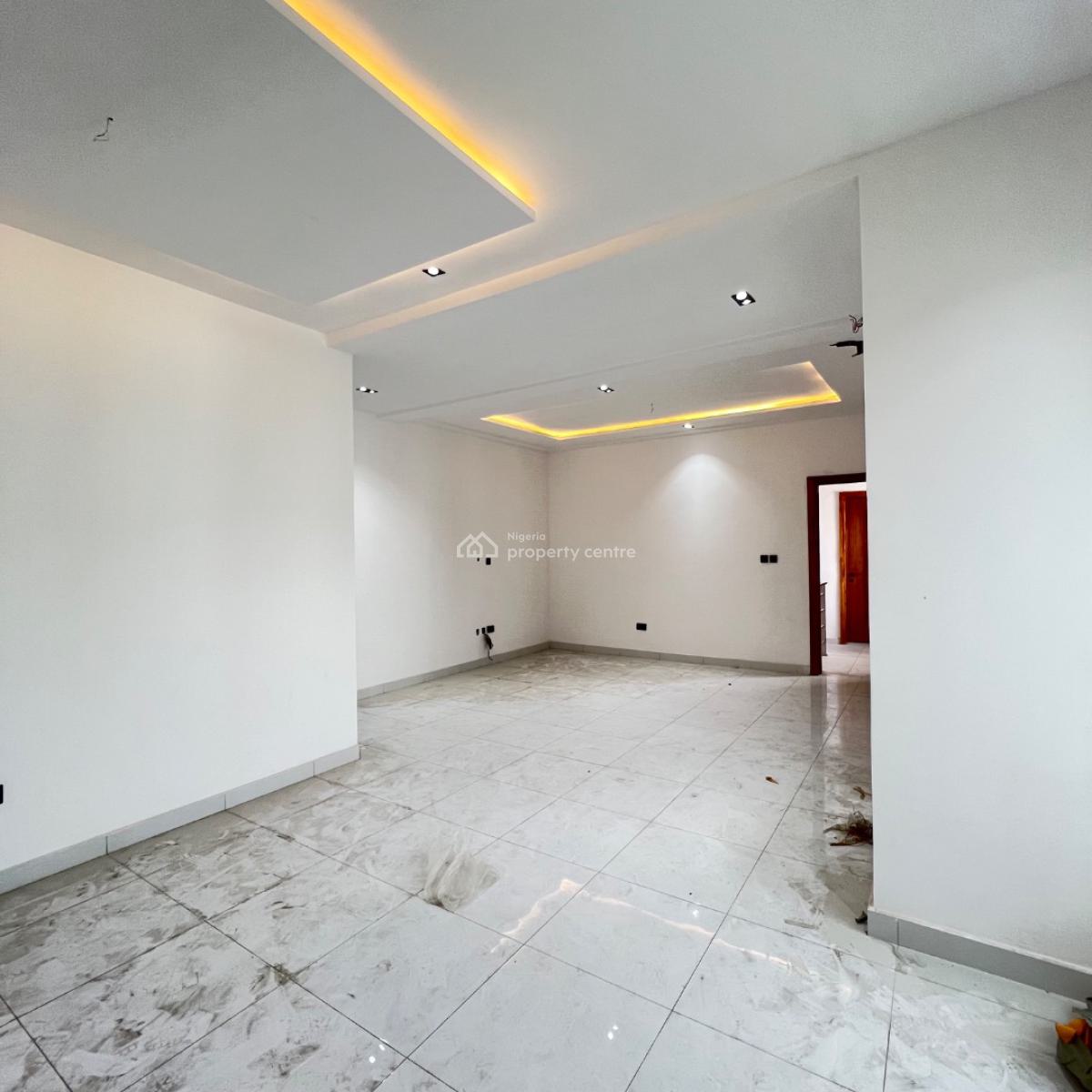 2 Bedroom Apartment, Lekki Phase 1, Lekki, Lagos, Flat / Apartment for Sale