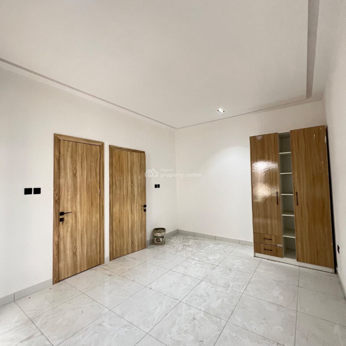 2 Bedroom Apartment, Lekki Phase 1, Lekki, Lagos, Flat / Apartment for Sale