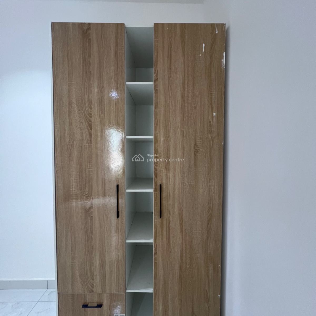 2 Bedroom Apartment, Lekki Phase 1, Lekki, Lagos, Flat / Apartment for Sale