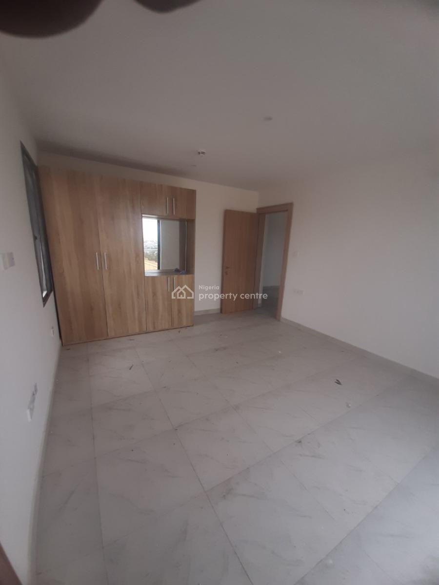 Newly Built and Serviced 2 Bedroom En-suite Flat with Fitted Kitchen, Lekki Phase 1, Lekki, Lagos, Flat / Apartment for Rent