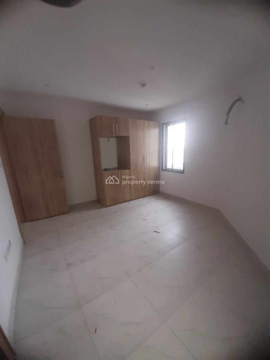 Newly Built and Serviced 2 Bedroom En-suite Flat with Fitted Kitchen, Lekki Phase 1, Lekki, Lagos, Flat / Apartment for Rent
