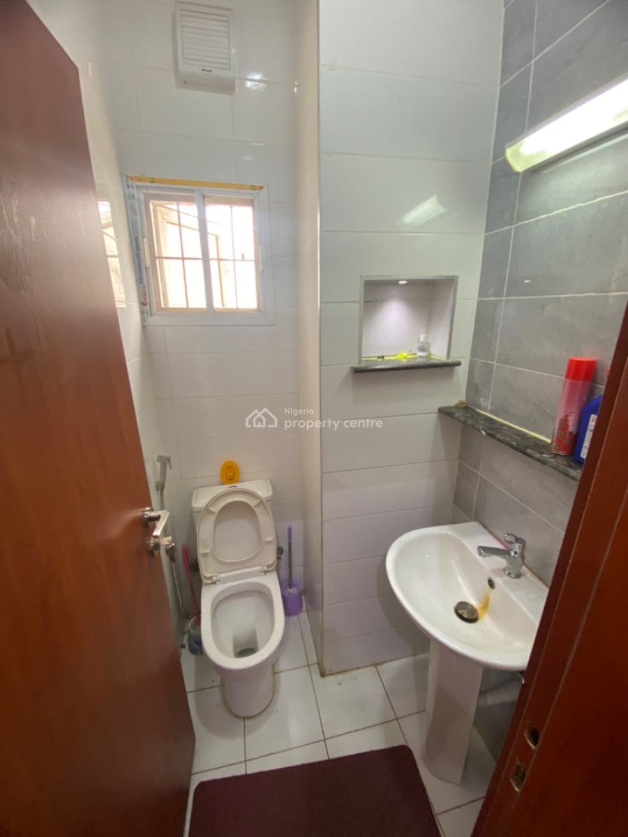Luxury 3bedroom in a Beautiful Estate, No 6 Ibrahim Garba Close Off Abubakar Umar Street, Katampe Extension, Katampe, Abuja, Flat / Apartment for Rent