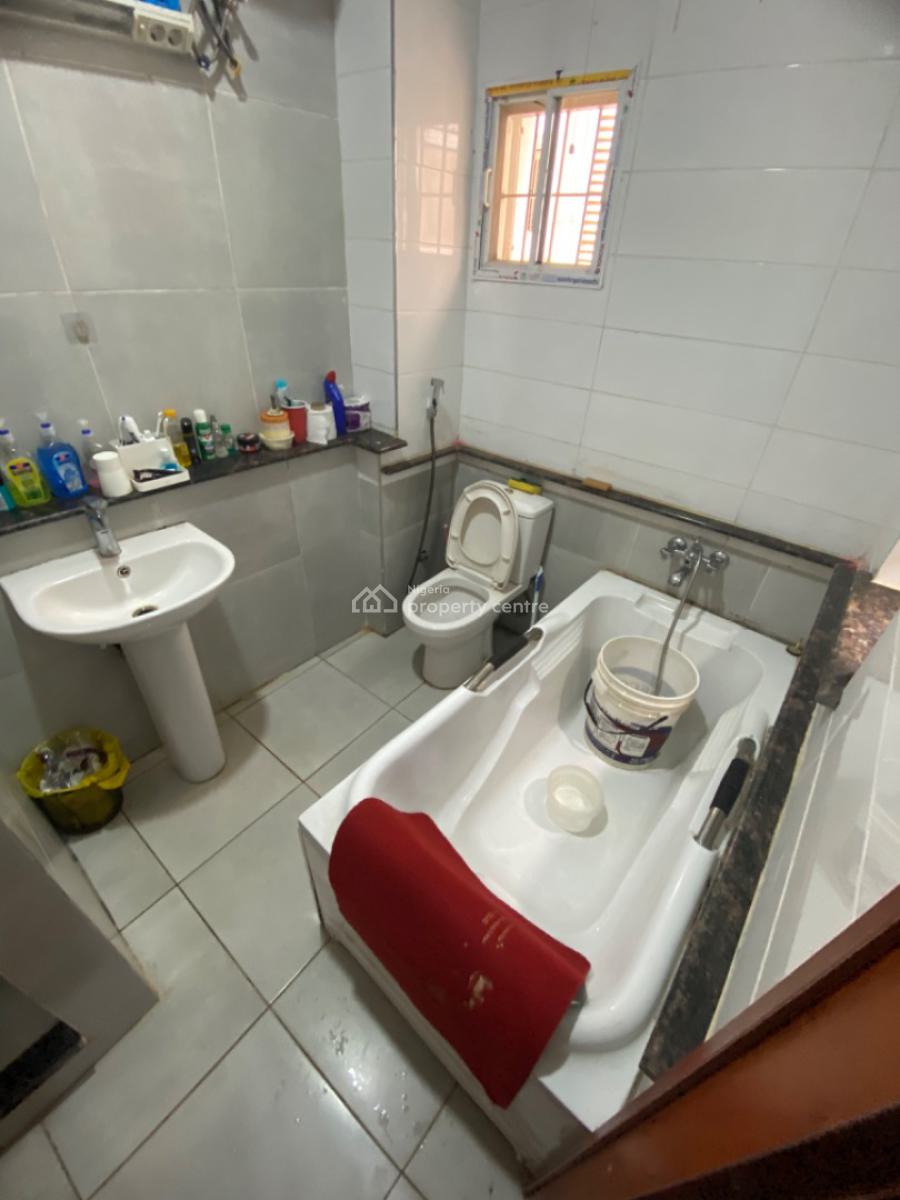 Luxury 3bedroom in a Beautiful Estate, No 6 Ibrahim Garba Close Off Abubakar Umar Street, Katampe Extension, Katampe, Abuja, Flat / Apartment for Rent