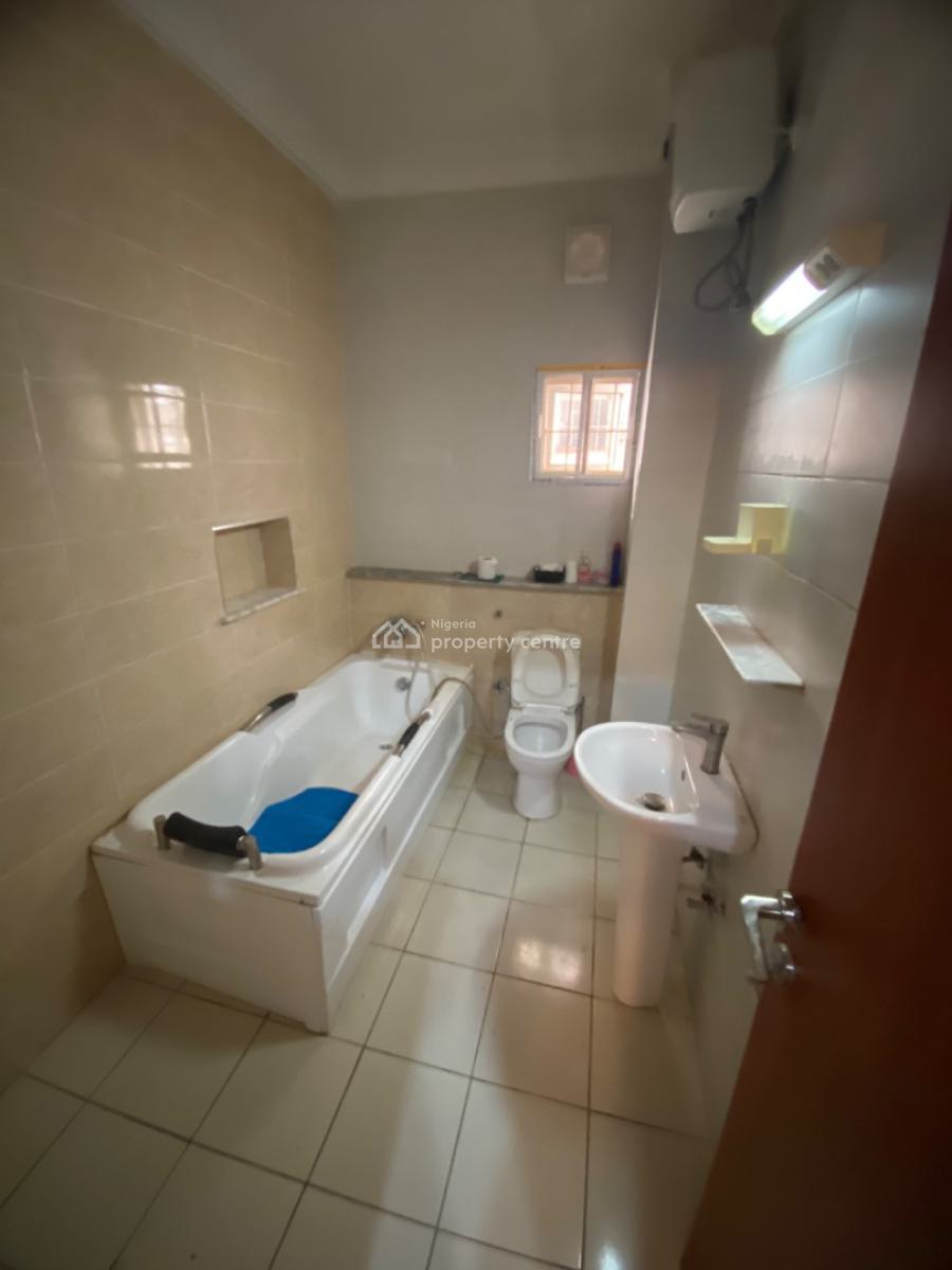 Luxury 3bedroom in a Beautiful Estate, No 6 Ibrahim Garba Close Off Abubakar Umar Street, Katampe Extension, Katampe, Abuja, Flat / Apartment for Rent
