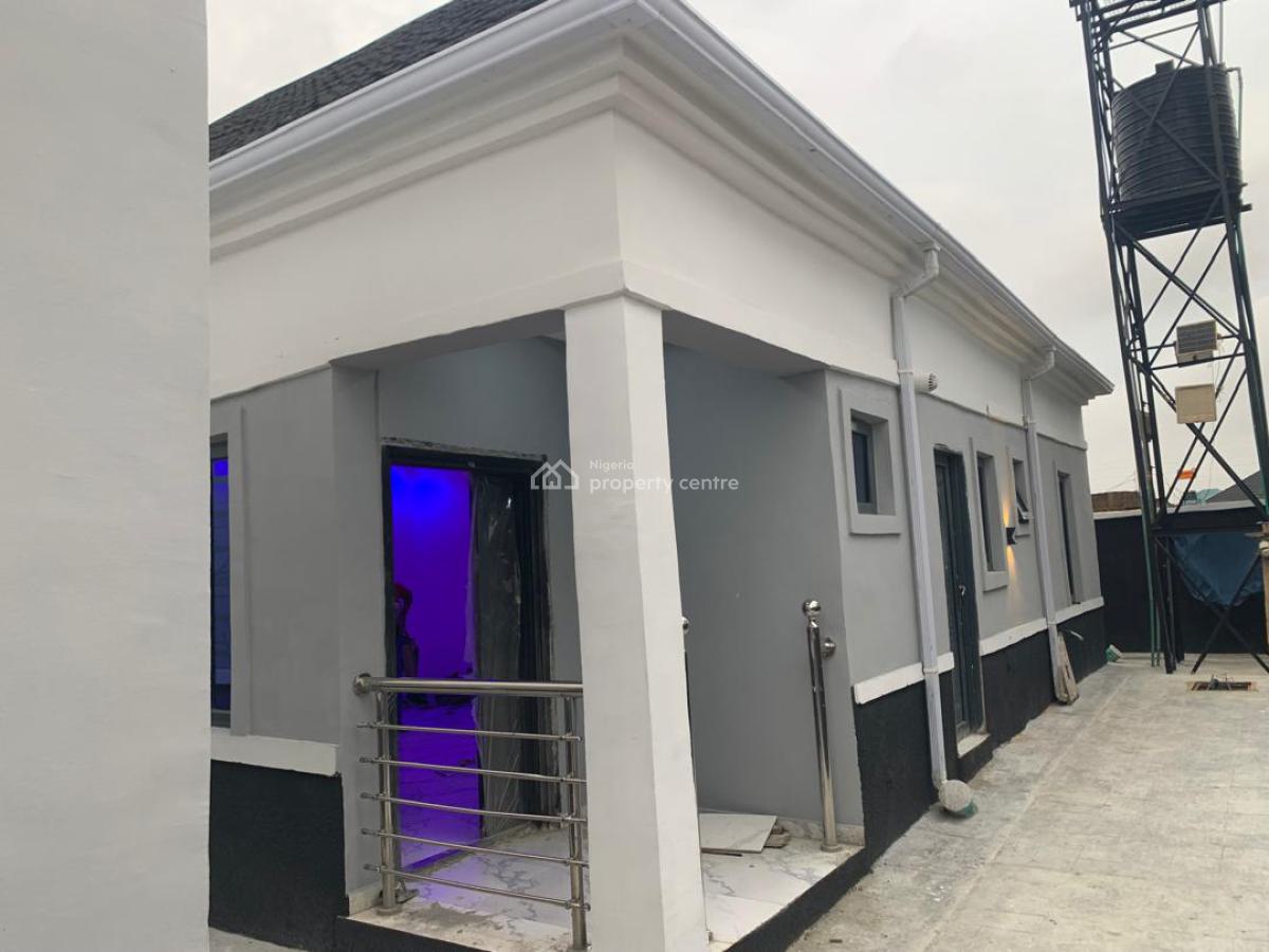 Executive Standard 2 Bedroom Flat, Off Oluwatoyin, Gbagada, Lagos, Flat / Apartment for Rent