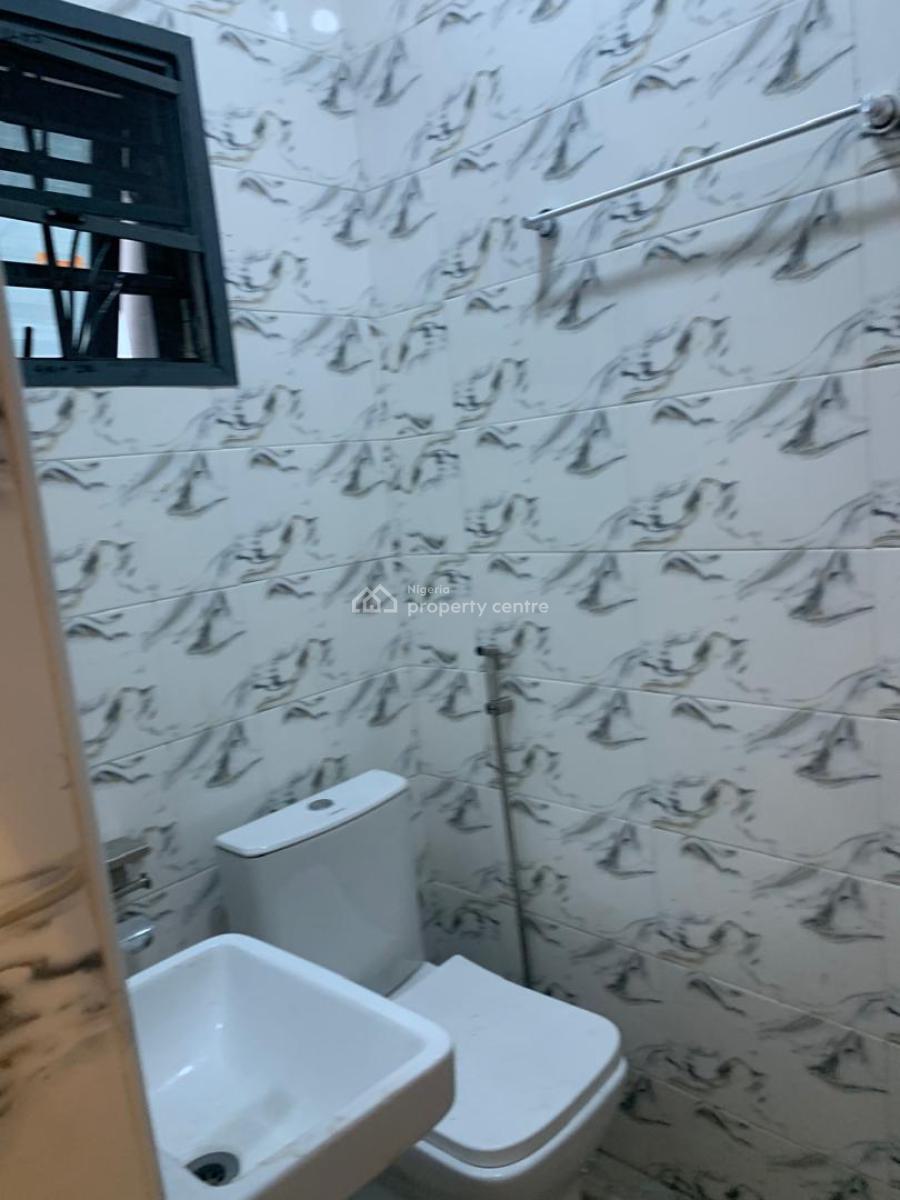 Executive Standard 2 Bedroom Flat, Off Oluwatoyin, Gbagada, Lagos, Flat / Apartment for Rent