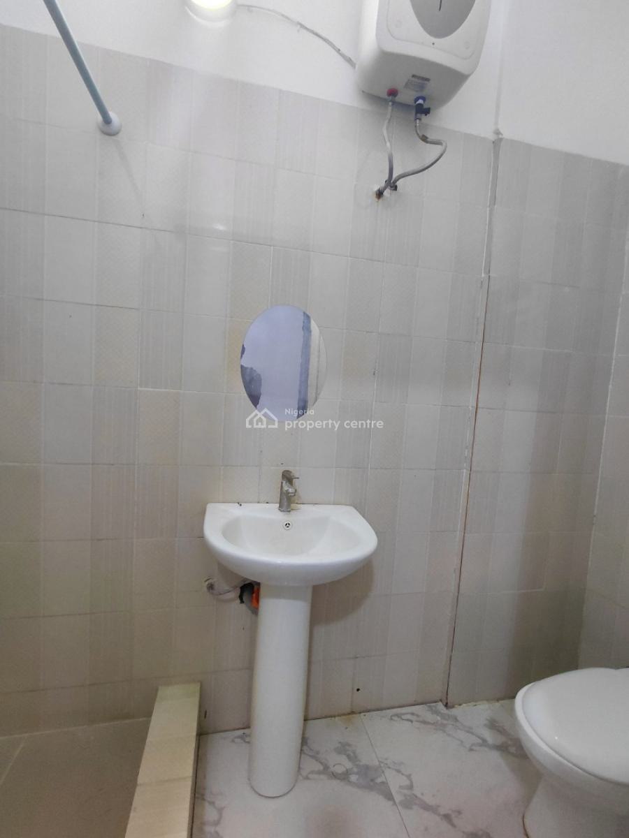 2 Bedroom Apartment, Lekki Phase 1, Lekki, Lagos, Flat / Apartment for Rent