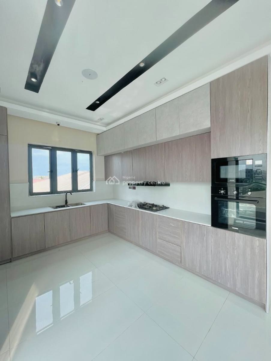4-bedroom Maisonette with Bq, Lekki Phase 1, Lekki, Lagos, Flat / Apartment for Rent