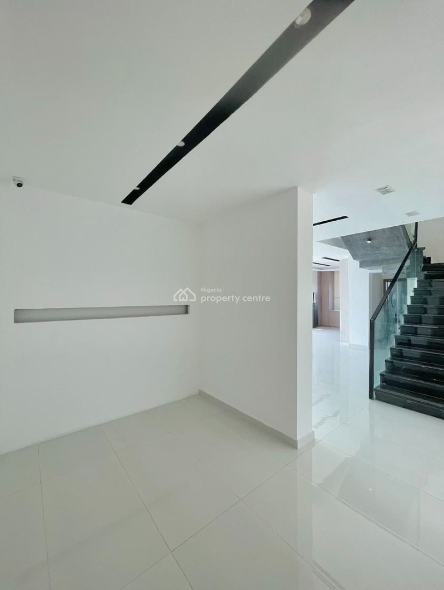 4-bedroom Maisonette with Bq, Lekki Phase 1, Lekki, Lagos, Flat / Apartment for Rent