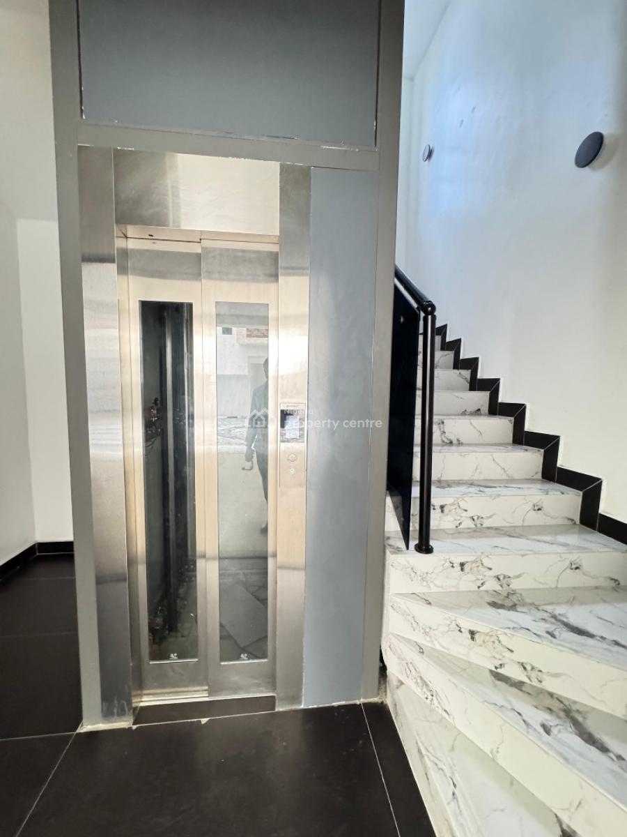 Beautiful 4bedroom Penthouse with Elevator, Lekki Phase 1, Lekki, Lagos, Terraced Duplex for Sale