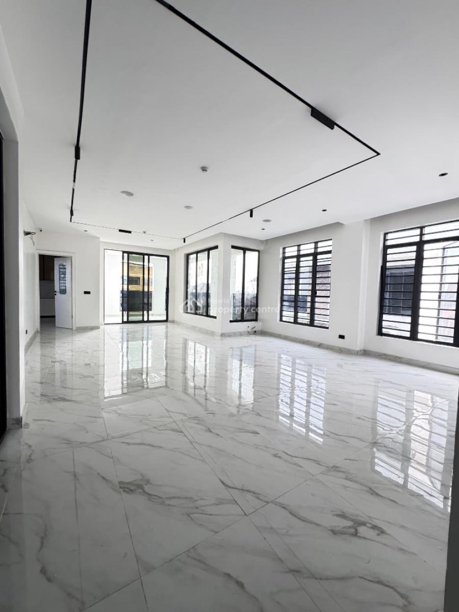 Beautiful 4bedroom Penthouse with Elevator, Lekki Phase 1, Lekki, Lagos, Terraced Duplex for Sale