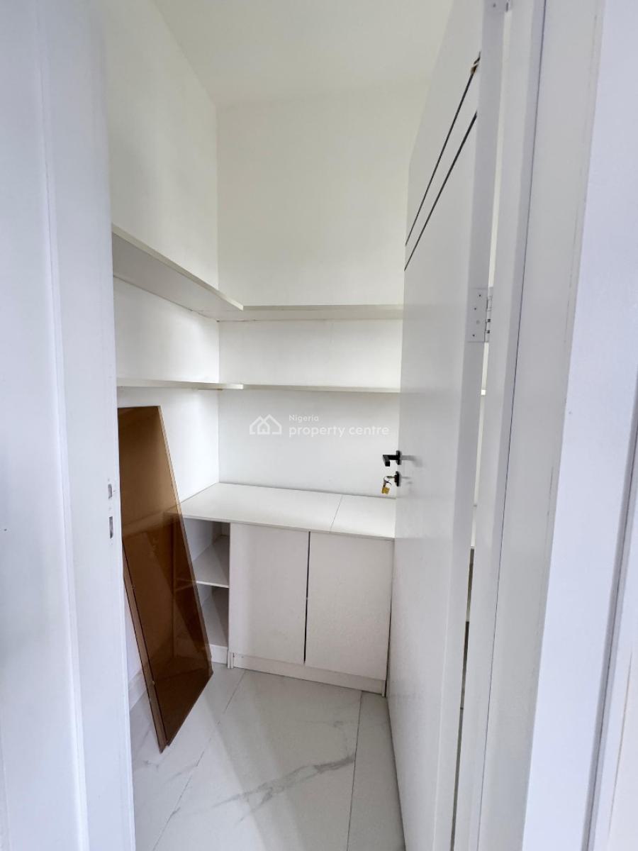 Beautiful 4bedroom Penthouse with Elevator, Lekki Phase 1, Lekki, Lagos, Terraced Duplex for Sale