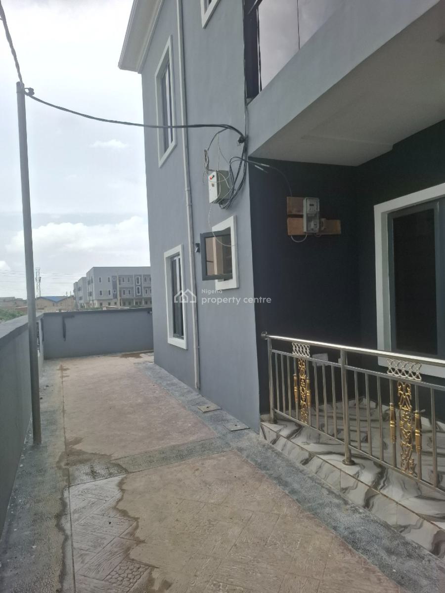 Greenwich Estate at Kosofe on Very Massive 2 Bedroom Apartment Upstair, Kosofe, Lagos, Flat / Apartment for Rent