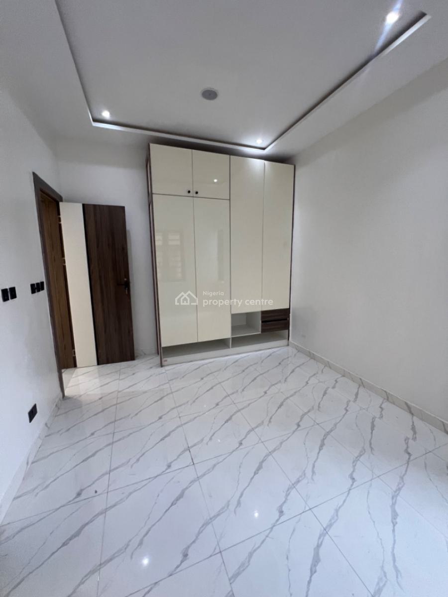 2 Bedroom Flat, Lekki Phase 1, Lekki, Lagos, Flat / Apartment for Sale