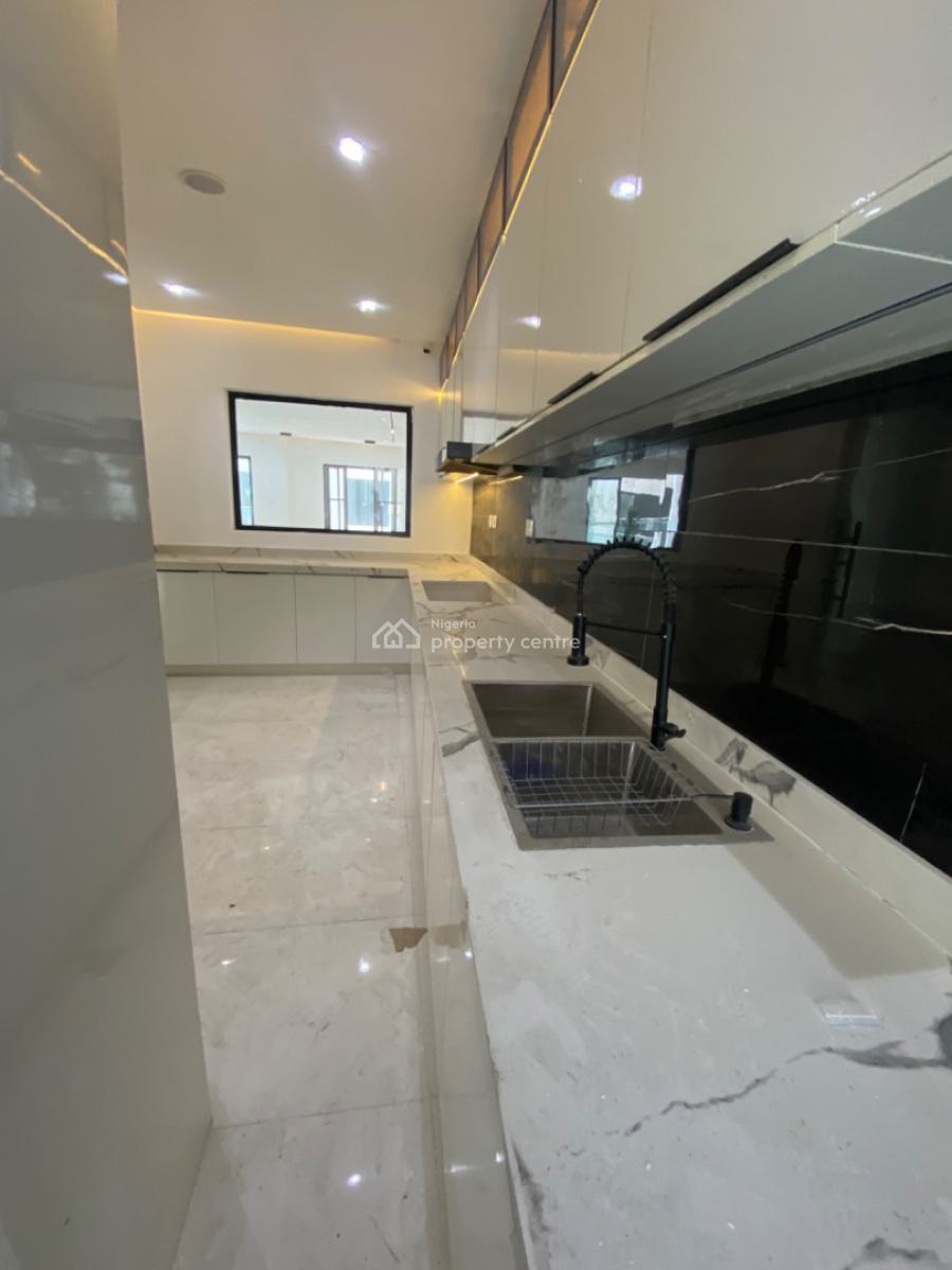 Fully Serviced and Pool Bran  New 4 Bedrooms Maisonette with Bq, Lekki Lekki, Ikate, Lekki, Lagos, Flat / Apartment for Sale