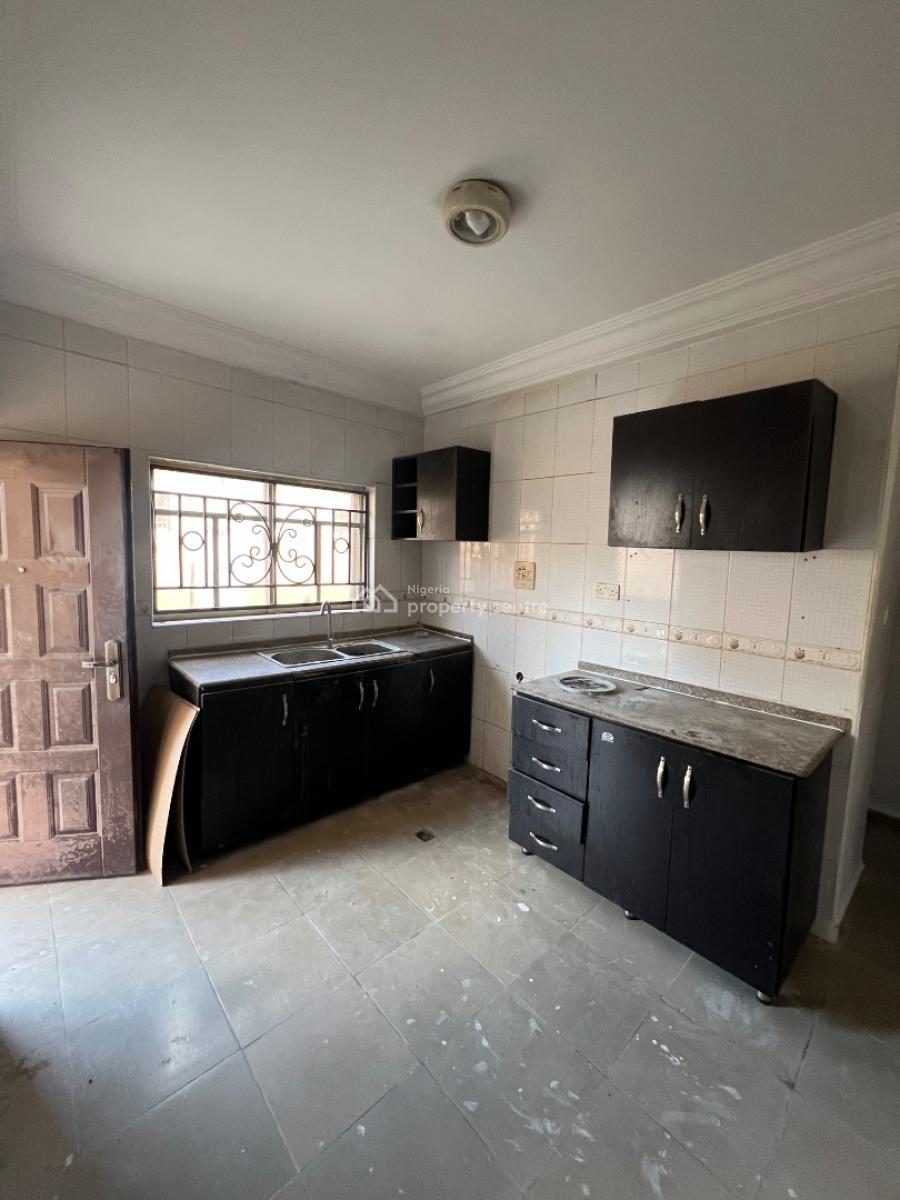Standard 3 Bedroom Bungalow Alone in The Compound with Gate, Inside an Estate Along Cedarcrest Hospital Road Apo, Apo, Abuja, Flat / Apartment for Rent