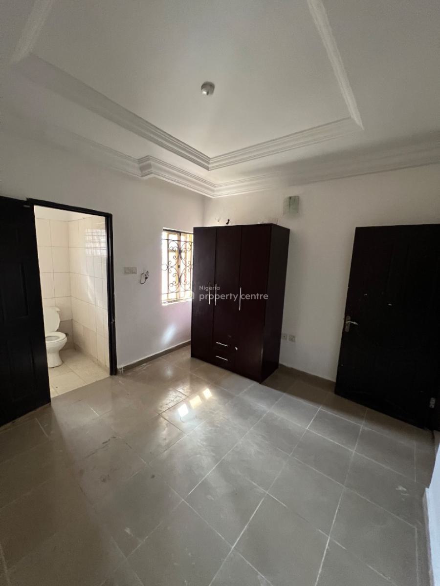 Standard 3 Bedroom Bungalow Alone in The Compound with Gate, Inside an Estate Along Cedarcrest Hospital Road Apo, Apo, Abuja, Flat / Apartment for Rent