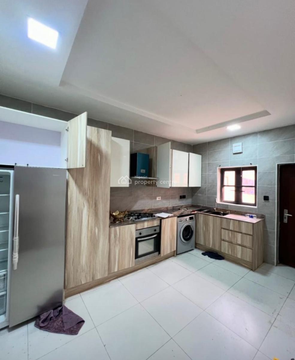 Beautiful 4-bedroom Terrace with Bq, Lekki Phase 1, Lekki, Lagos, Terraced Duplex for Rent