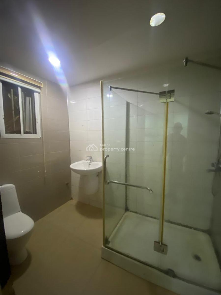 Newly Revamped Self Serviced 2 Bedroom Office Space in Lekki Phase 1, Off Hakeem Dickson Lekki Phase 1, Lekki Phase 1, Lekki, Lagos, Flat / Apartment for Rent