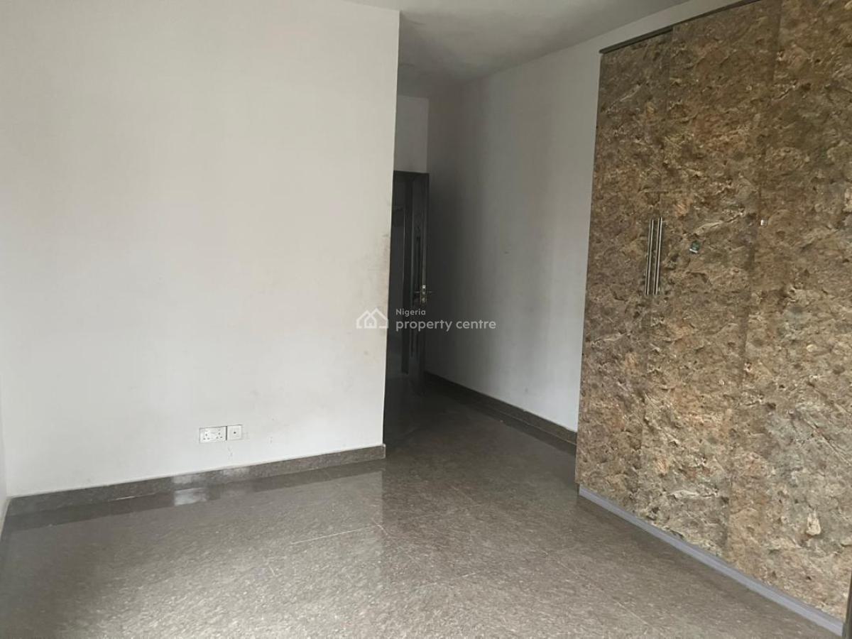 Modern 2-bedroom Flat,  Comfort & Style Await!, Off Admiralty, Lekki Phase 1, Lekki, Lagos, Flat / Apartment for Rent