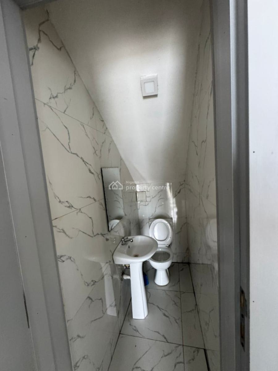 Standard Parlor Space, Orchid Road, Lekki Phase 2, Lekki, Lagos, Self Contain (single Rooms) for Rent