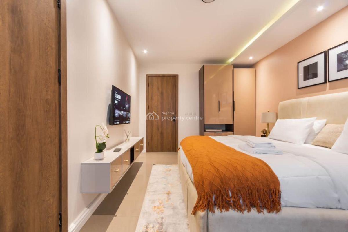 Luxury 2 Bedroom Apartment with Swimming Pool, Gym and Ps5, Periwinkle Estate, Lekki Phase 1, Lekki, Lagos, Flat / Apartment Short Let