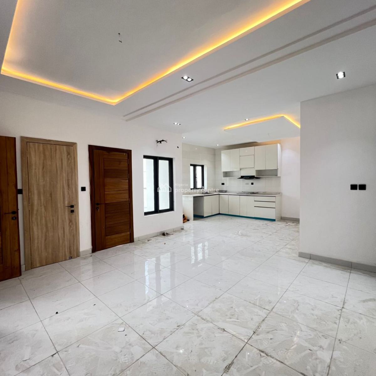 2 Bedroom Penthouse with Open Plan Kitchen, Lekki Phase 1, Lekki, Lagos, Flat / Apartment for Rent