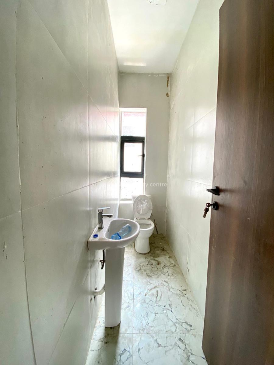 Clean 2 Bedroom Flat Apartment in a Secured and Serene Estate, Chevron Lekki Lagos, Lekki, Lagos, Flat / Apartment for Rent