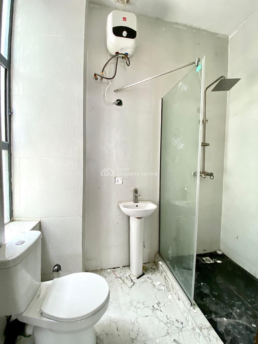 Clean 2 Bedroom Flat Apartment in a Secured and Serene Estate, Chevron Lekki Lagos, Lekki, Lagos, Flat / Apartment for Rent