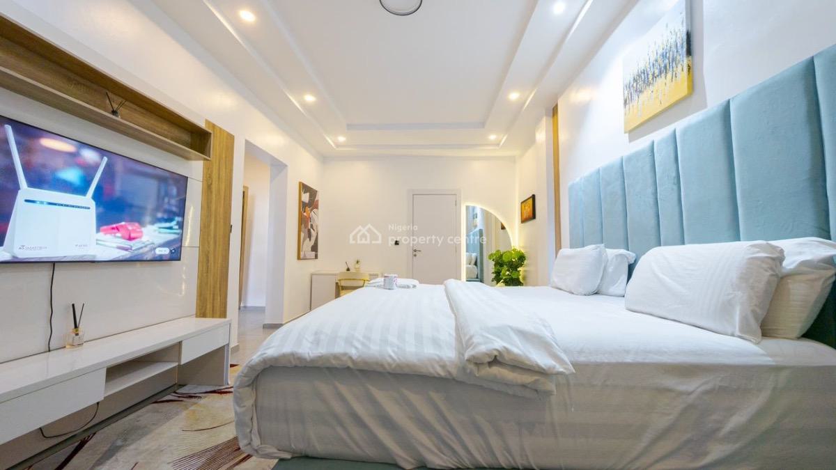 Luxurious Waterfront 4 Bedroom Terrace with Swimming Pool,gym, Snooker, Amusa 4 Lekki Phase 1, Lekki Phase 1, Lekki, Lagos, Flat / Apartment Short Let