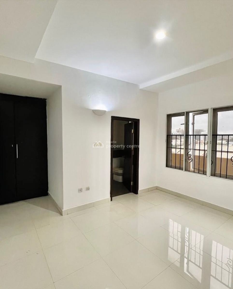 Pristine 3-bedroom Apartment, Lekki Phase 1, Lekki, Lagos, Flat / Apartment for Rent