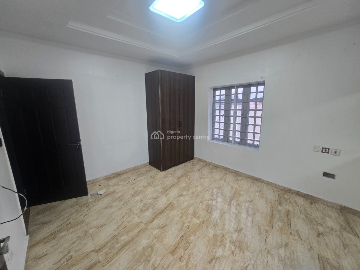 Spacious 3-bedroom Flat Apartment, Off Palace Road, Ikate Elegushi, Lekki, Lagos, Flat / Apartment for Rent