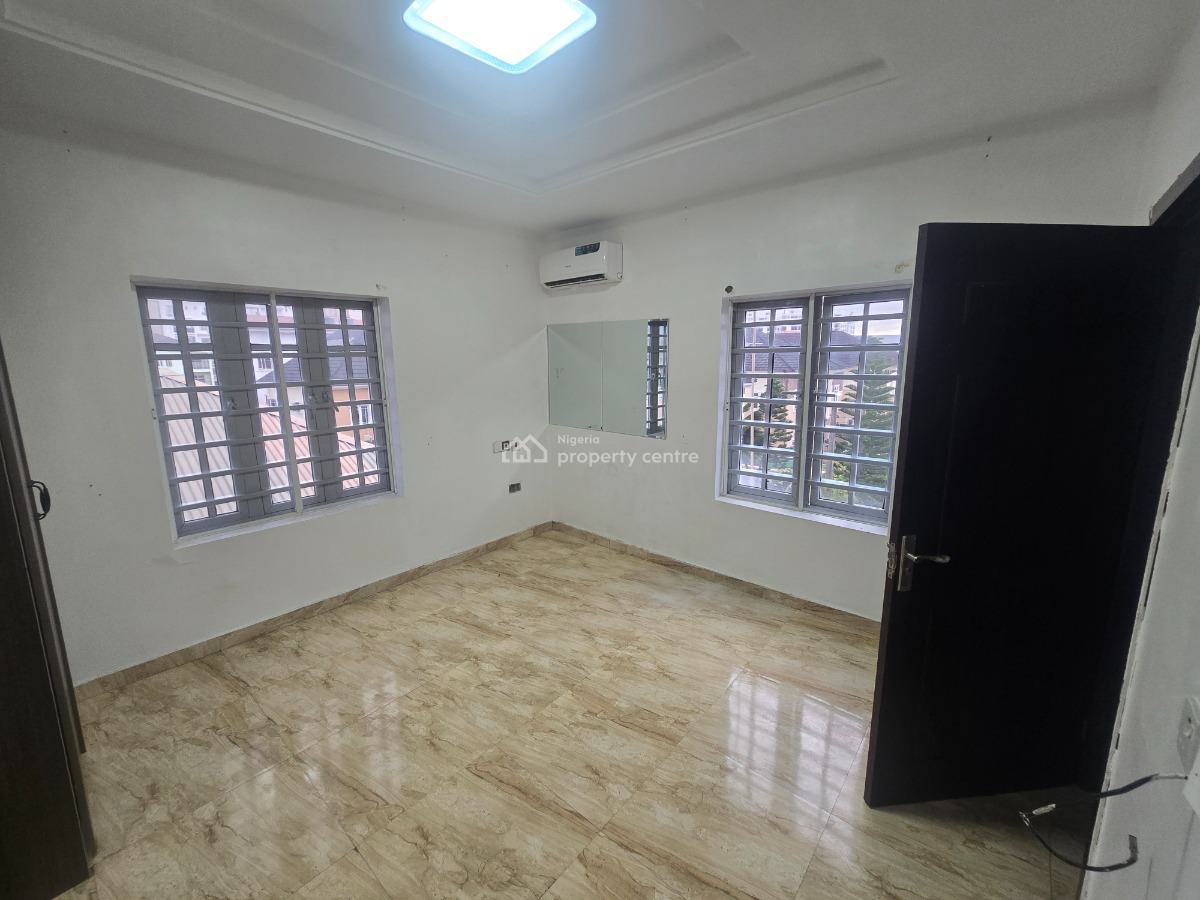 Spacious 3-bedroom Flat Apartment, Off Palace Road, Ikate Elegushi, Lekki, Lagos, Flat / Apartment for Rent