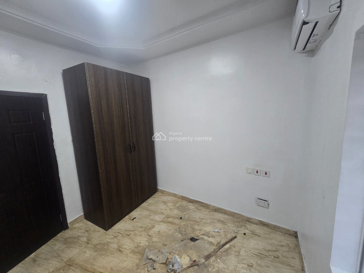 Spacious 3-bedroom Flat Apartment, Off Palace Road, Ikate Elegushi, Lekki, Lagos, Flat / Apartment for Rent