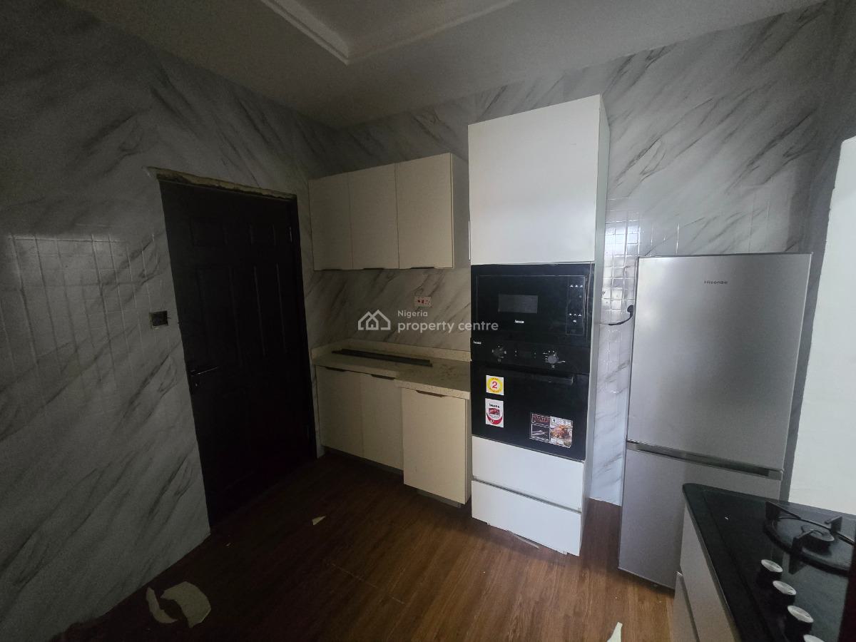 Spacious 3-bedroom Flat Apartment, Off Palace Road, Ikate Elegushi, Lekki, Lagos, Flat / Apartment for Rent