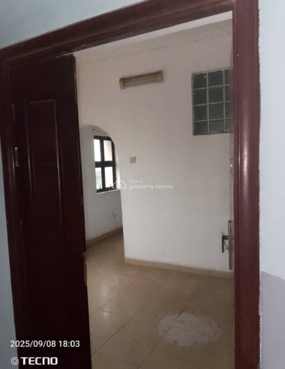 Lovely 2 Bedrm Flat Penthouse+ Amenities, Off Hakeem Balogun Str Agidingbi Alausa, Agidingbi, Ikeja, Lagos, Commercial Property for Rent