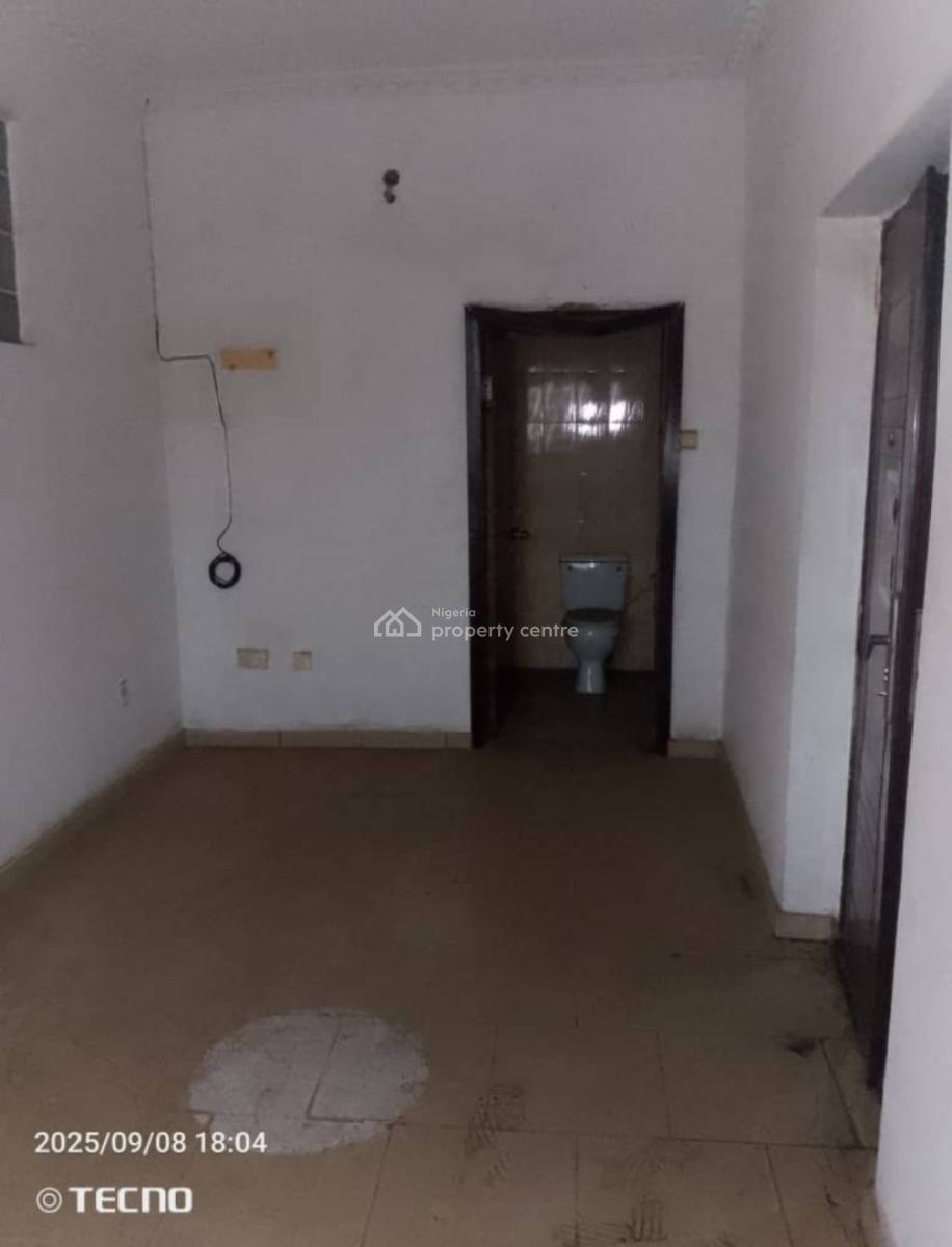 Lovely 2 Bedrm Flat Penthouse+ Amenities, Off Hakeem Balogun Str Agidingbi Alausa, Agidingbi, Ikeja, Lagos, Commercial Property for Rent