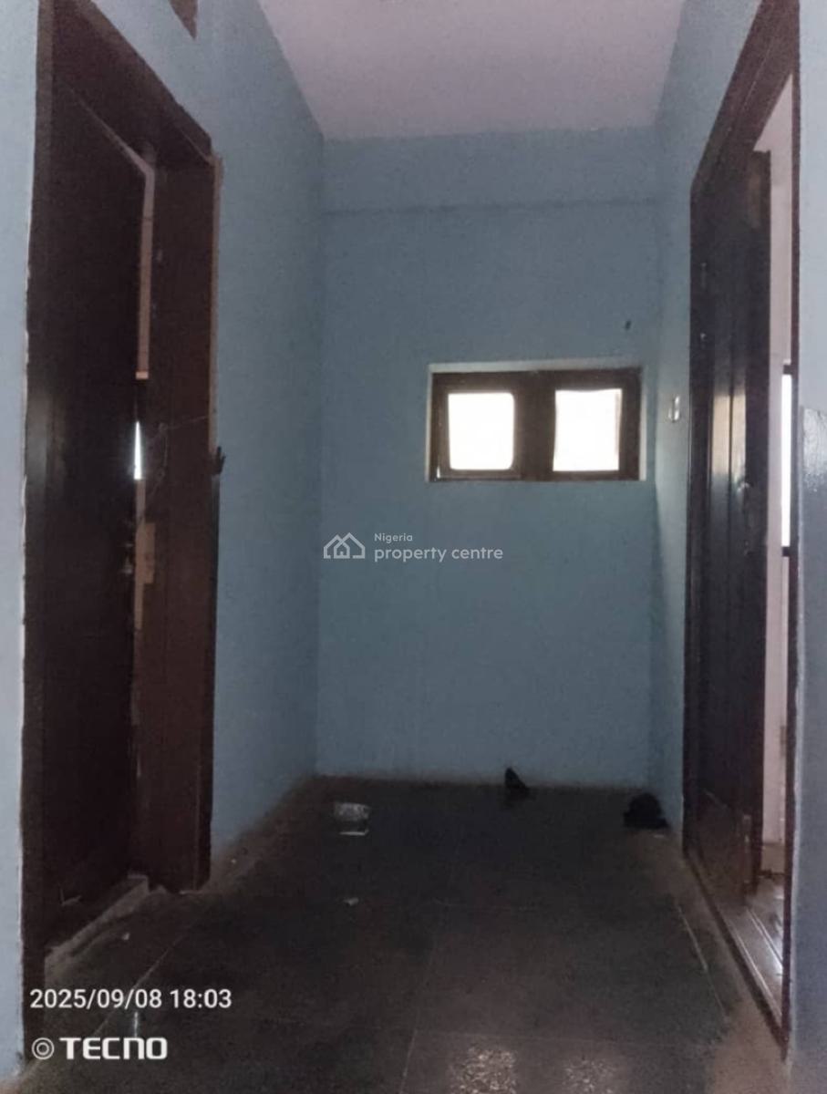 Lovely 2 Bedrm Flat Penthouse+ Amenities, Off Hakeem Balogun Str Agidingbi Alausa, Agidingbi, Ikeja, Lagos, Commercial Property for Rent