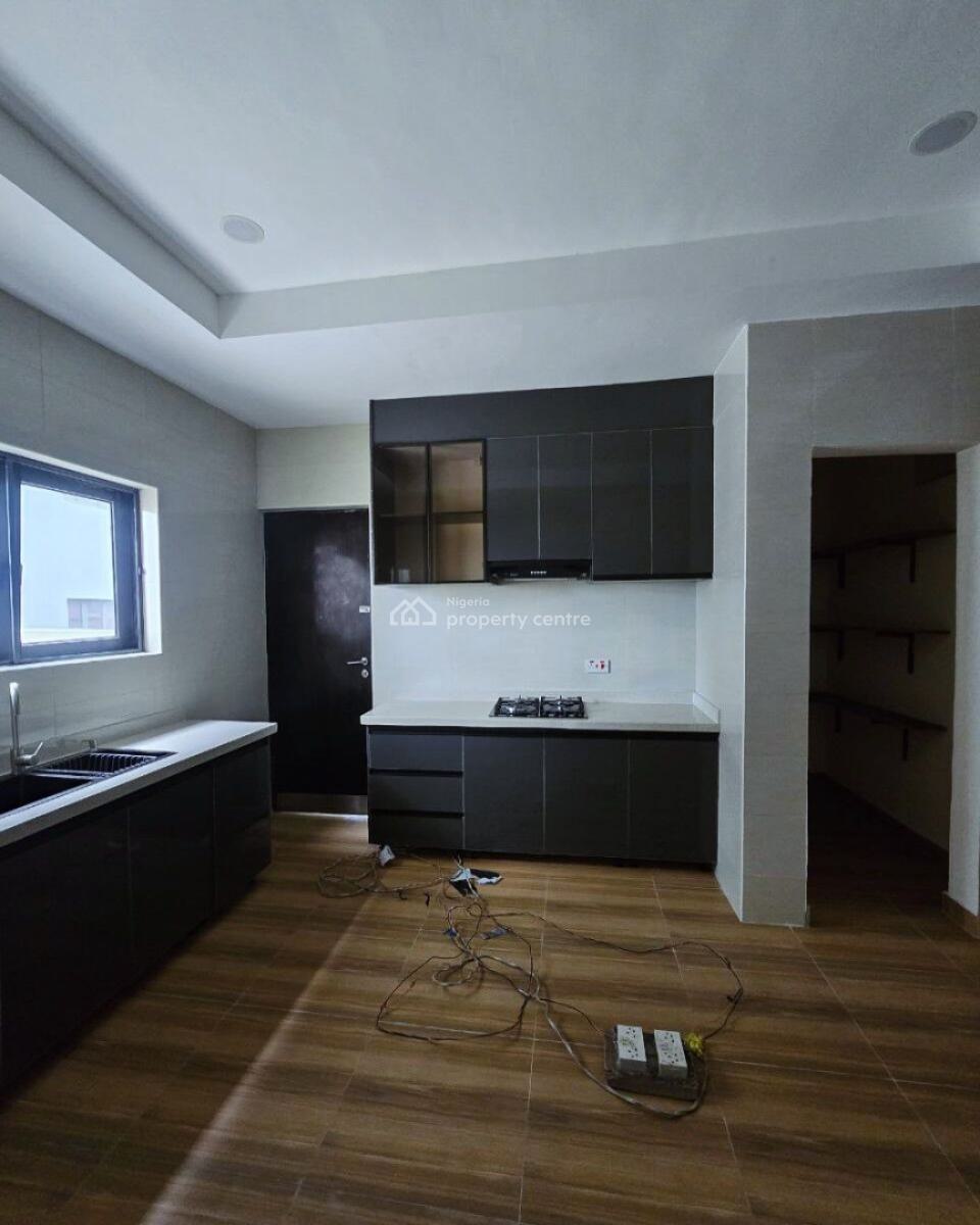 2-bedroom Penthouse (with Bq), Lekki Phase 1, Lekki, Lagos, Flat / Apartment for Rent