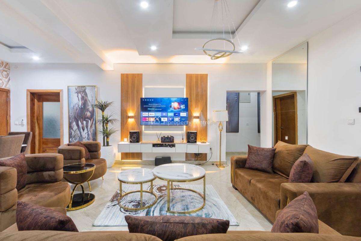 Luxury 2 Bedroom with Swimming Pool,gym and Rooftop Chill Spot, 2nd Roundabout, Lekki, Lagos, Flat / Apartment Short Let