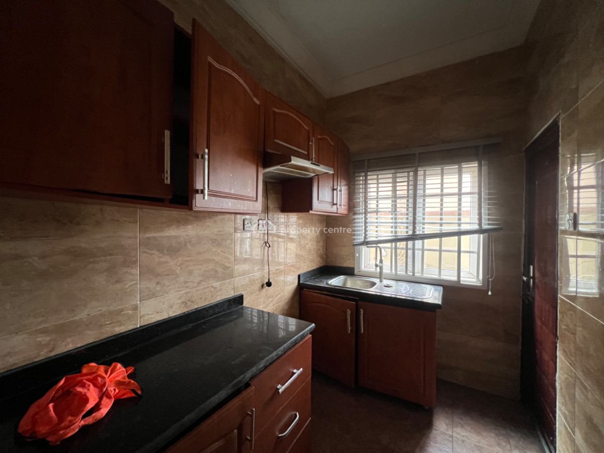 2 Bedroom Apartment, Off Palace Road, Oniru, Victoria Island (vi), Lagos, Flat / Apartment for Rent
