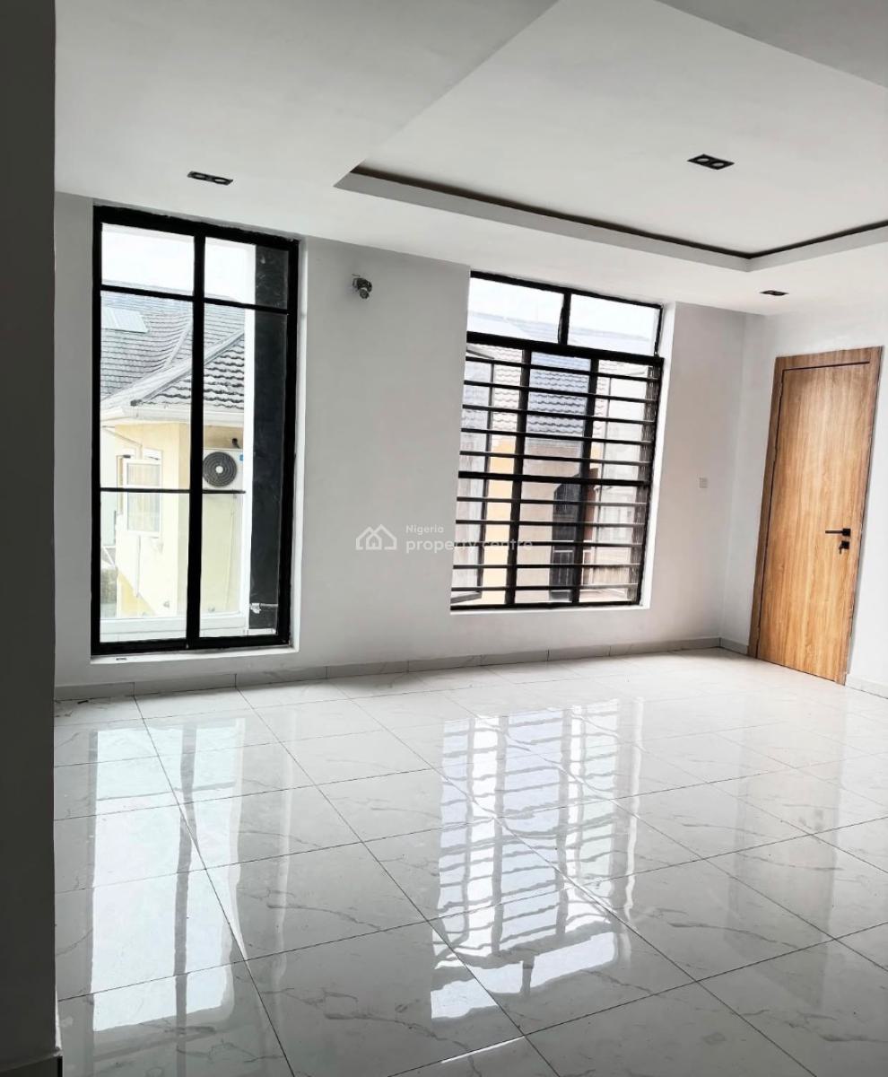 Stunning  and Well Structured 2bedroom Apartment   Location*:lekki, Lekki, Lekki, Lagos, Block of Flats for Sale