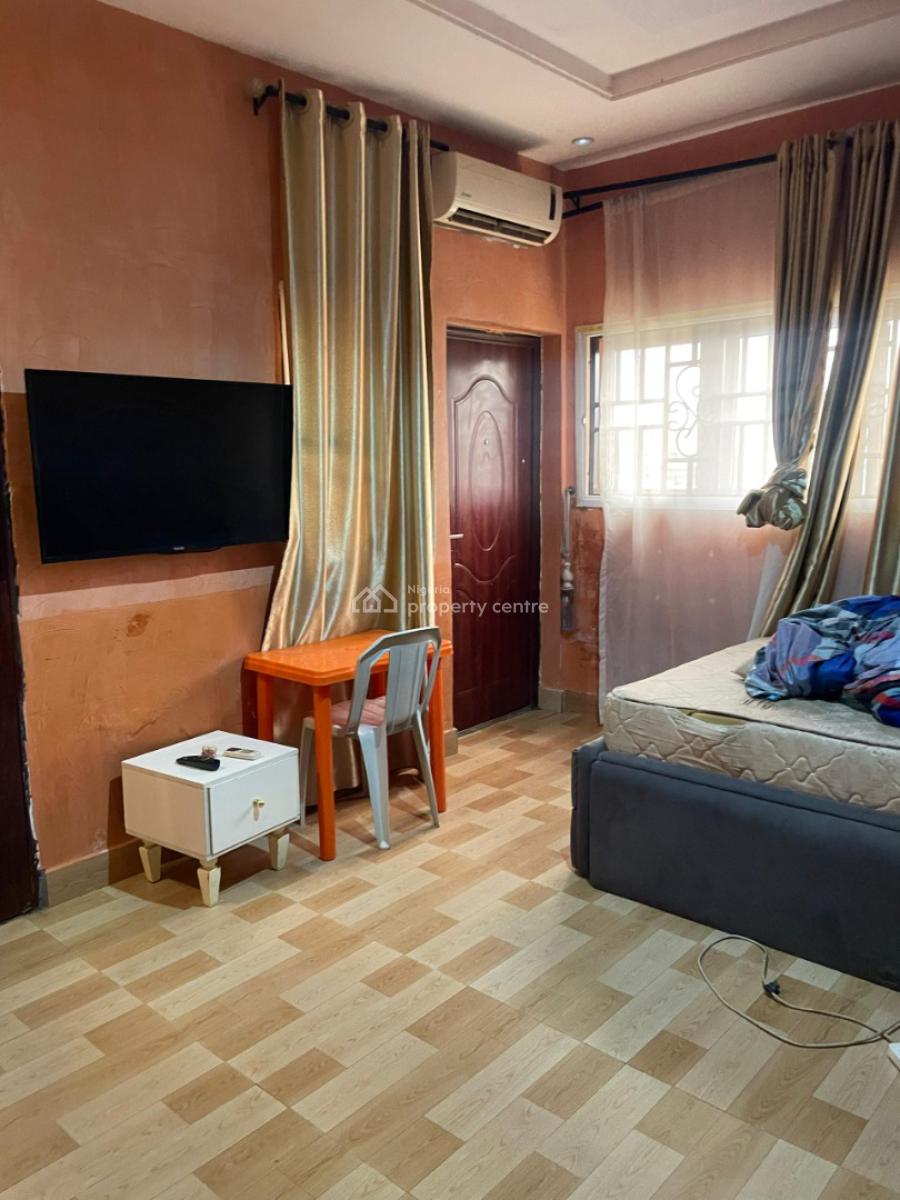 Furnished 2 Bedroom Flat in an Estate, Katampe Main, Katampe, Abuja, Flat / Apartment for Rent